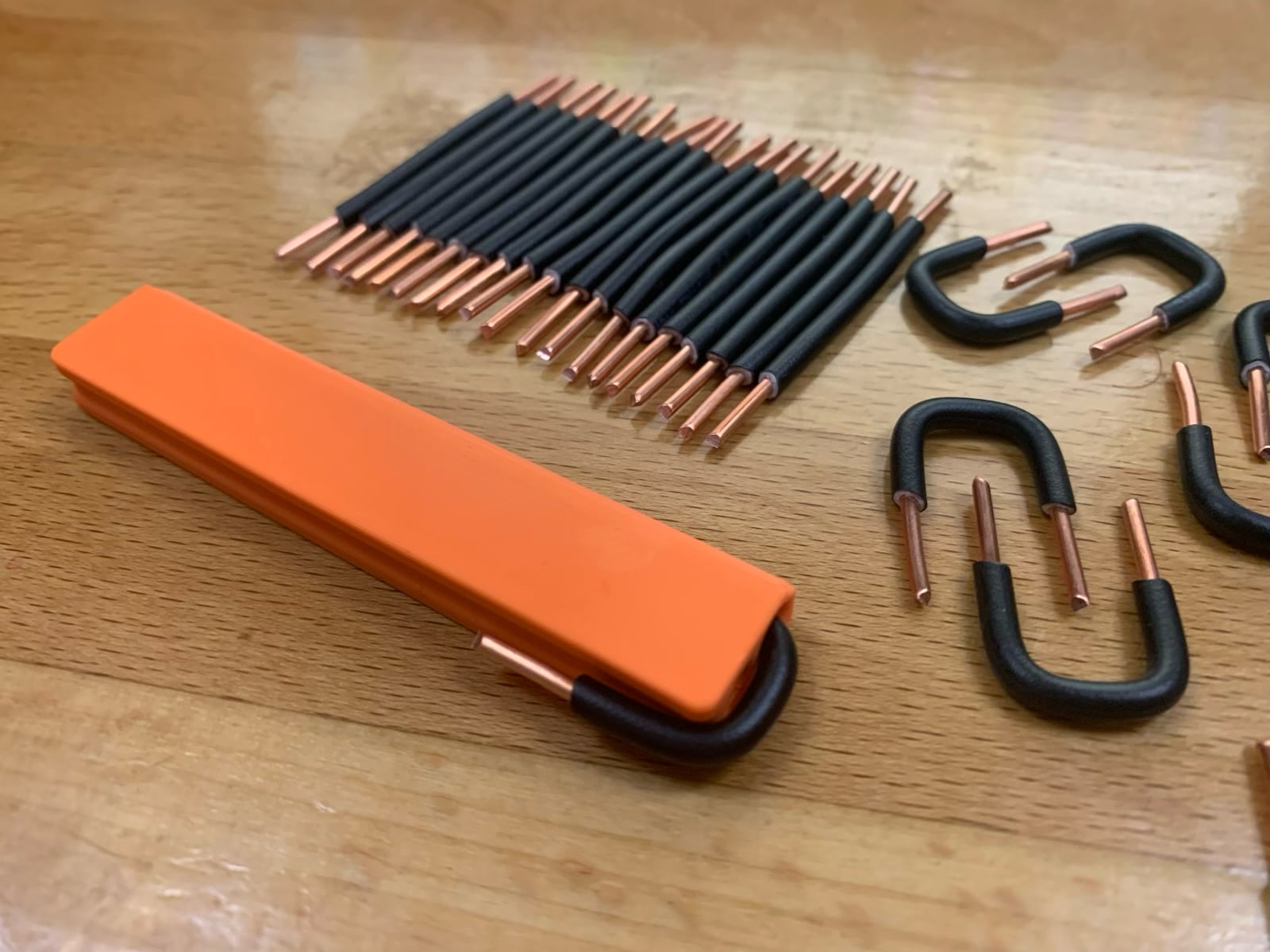 munkában az áthidaló hajtogató segédeszköz U-wire-bending-helper